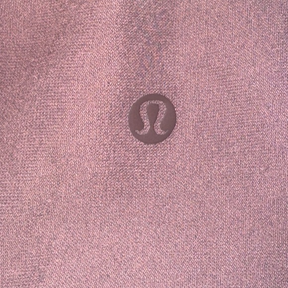 Lululemon shorts - Picture 4 of 5